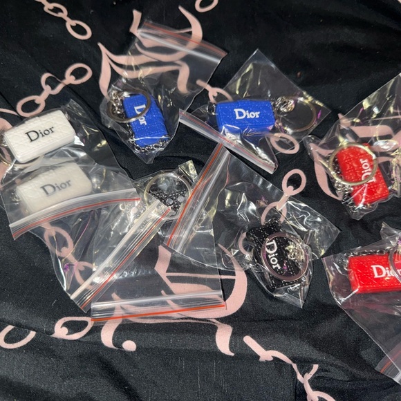 Miniature Designer Bag Keychains - Picture 5 of 9